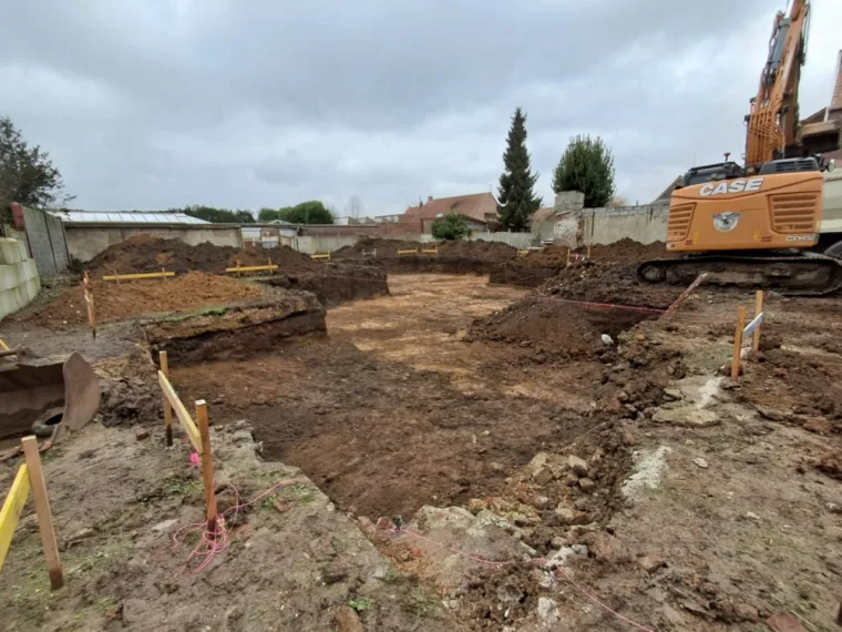 Construction des fondations d'une maison individuelle à Allennes-les-Marais