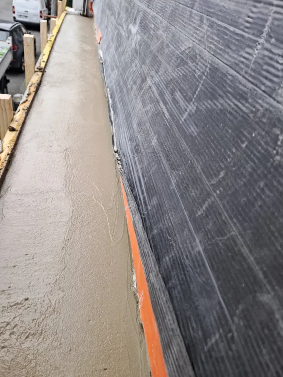 Travaux de maçonnerie : création d'appuis de fenêtre à croix, Roubaix, Société Nouvelle LOUBERT