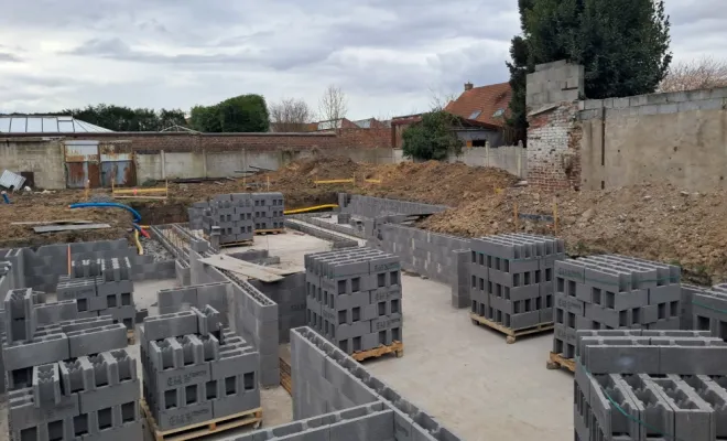 Construction d'une dalle béton pour une maison individuelle à Allennes-les-Marais