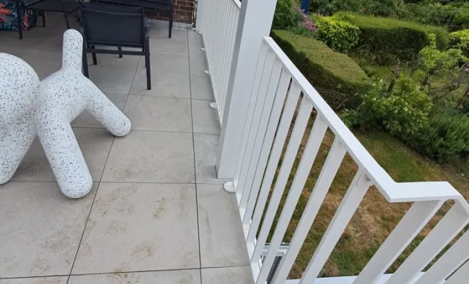 Création d'escalier béton et résine et pose de garde corps à Roubaix