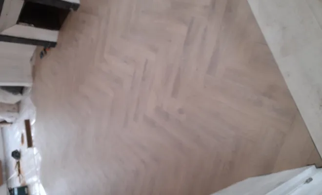 Pose d'un parquet en chevrons à Bondues, Roubaix, Société Nouvelle LOUBERT