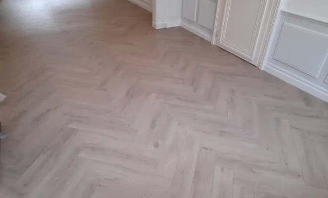 Pose d'un parquet en chevrons à Bondues, Roubaix, Société Nouvelle LOUBERT