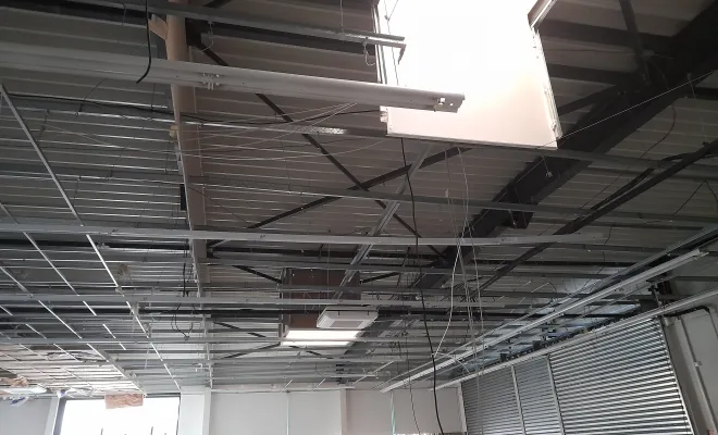 Travaux de démolition dans une cellule commerciale à Halluin, Roubaix, Société Nouvelle LOUBERT