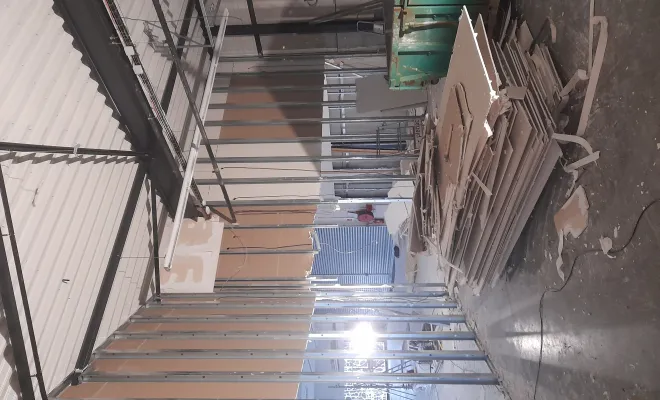 Travaux de démolition dans une cellule commerciale à Halluin, Roubaix, Société Nouvelle LOUBERT