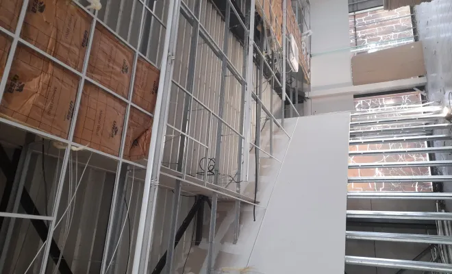 Travaux de démolition dans une cellule commerciale à Halluin, Roubaix, Société Nouvelle LOUBERT