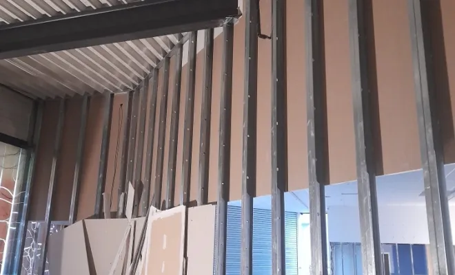 Démolition dans cellule commerciale, Roubaix, Société Nouvelle LOUBERT